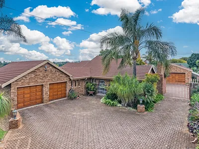 4 Bedroom House For Sale in Krugersdorp - h7lp.webp