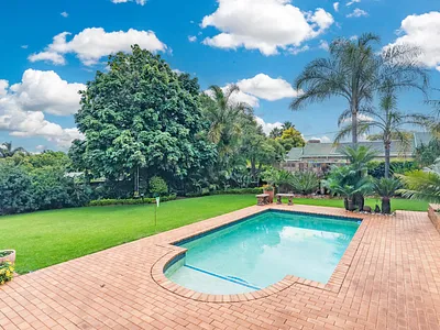4 Bedroom House For Sale in Krugersdorp - njIB.webp