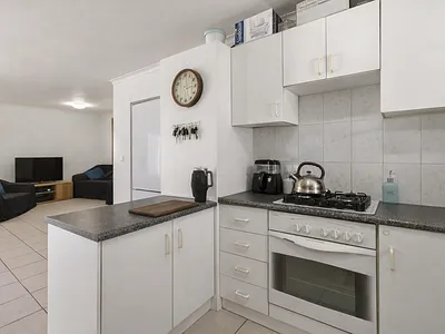 2 Bedroom Townhouse For Sale in Gordons Bay - k8B0.webp