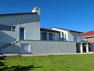 3 Bedroom House For Sale in Mossel Bay - img
