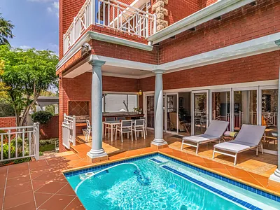 3 Bedroom House For Sale in Bedfordview - D2Ht.webp