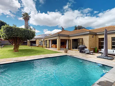 3 Bedroom Townhouse For Sale in Boksburg - i8r5.webp