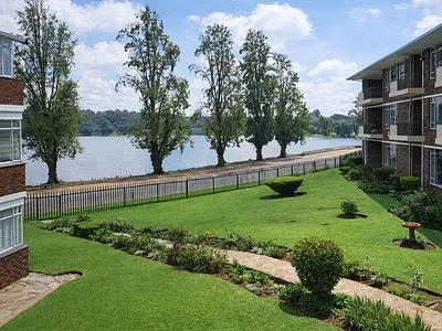 2 Bedroom Apartment To Rent in Roodepoort - img