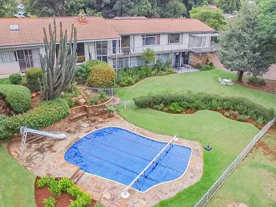 5 Bedroom House For Sale in Bedfordview - xRBl.webp