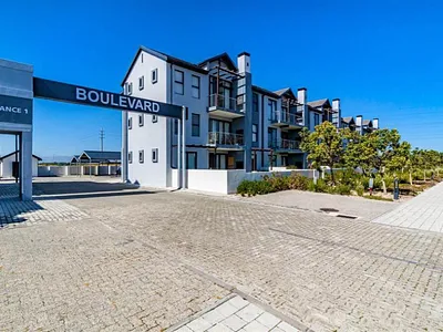 1 Bedroom Apartment To Rent in Somerset West - X5kJ.webp