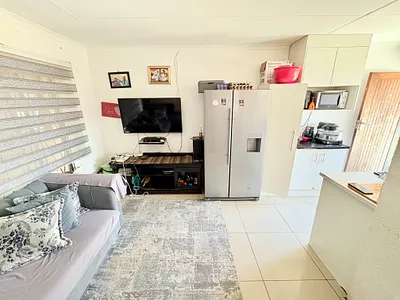 2 Bedroom House For Sale in Pretoria - VjEa.webp