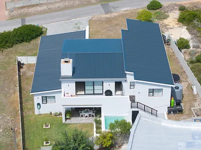 6 Bedroom House For Sale in Agulhas - Y4D8.webp