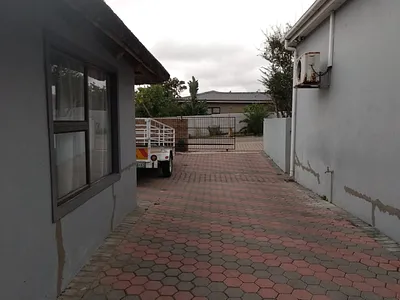 1 Bedroom Apartment To Rent in Hartenbos - 9bJh.webp