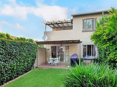 3 Bedroom Apartment For Sale in Edenvale - LYXR.webp