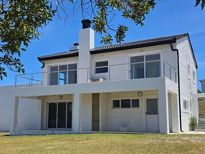 2 Bedroom Apartment To Rent in Agulhas - o5Cw.webp