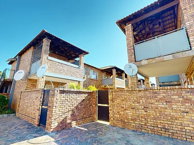2 Bedroom Townhouse For Sale in Pretoria - Hvxn.webp