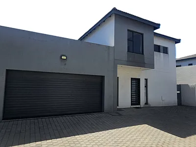 3 Bedroom Townhouse For Sale in Edenvale - BwsJ.webp