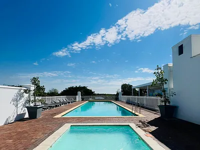 Apartment To Rent in Somerset West - Un1t.webp
