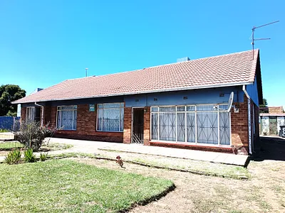 5 Bedroom House For Sale in Brakpan - pk7x.webp