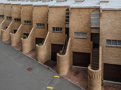 3 Bedroom Apartment For Sale in Umhlanga - VyV3.webp