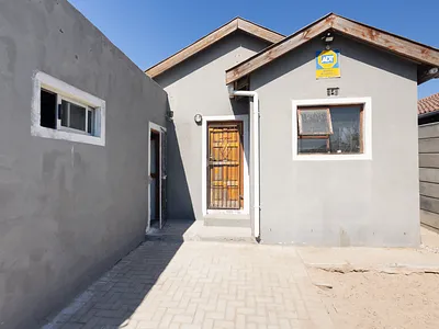 2 Bedroom House For Sale in Kuils River - YSjD.webp