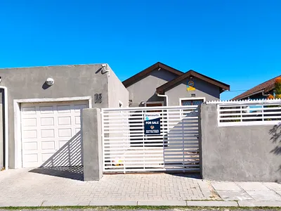 2 Bedroom House For Sale in Kuils River - dPvT.webp