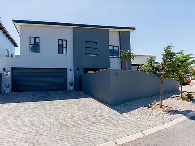 4 Bedroom House For Sale in Langebaan - CODN.webp