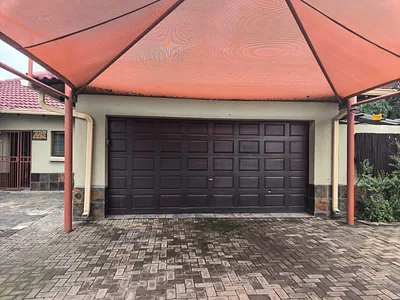 3 Bedroom Townhouse For Sale in Rustenburg - oBFy.webp