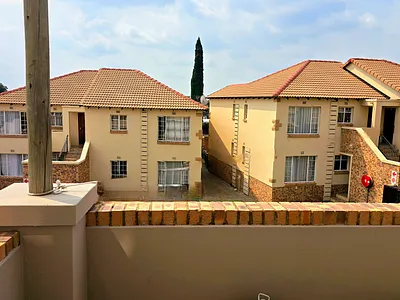 2 Bedroom Apartment For Sale in Witbank - ZMmb.webp