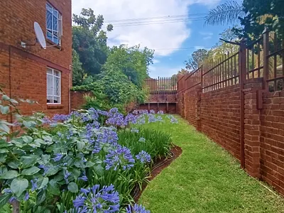 2 Bedroom Apartment For Sale in Pretoria - pThP.webp