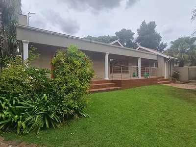 3 Bedroom House To Rent in Bedfordview - kJWy.webp