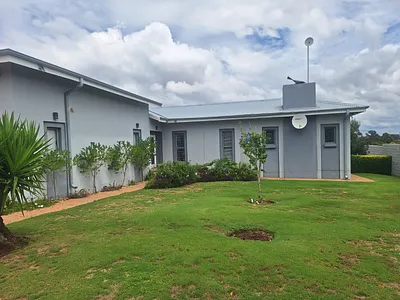 4 Bedroom House For Sale in Vaal Marina - img