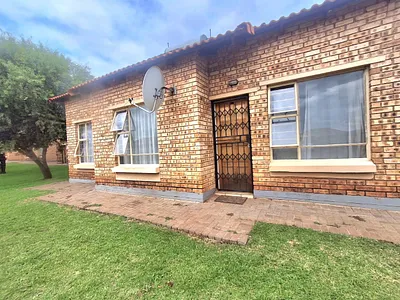 3 Bedroom Townhouse For Sale in Boksburg - munQ.webp