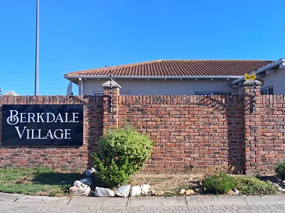 2 Bedroom House For Sale in Port Elizabeth - 9G1C.webp