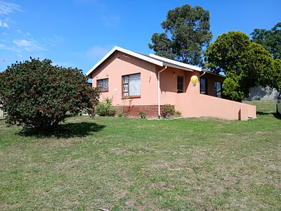 3 Bedroom House For Sale in East London - wgZV.webp