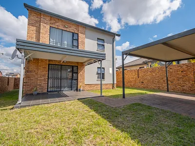 3 Bedroom House For Sale in Randburg - fvaA.webp