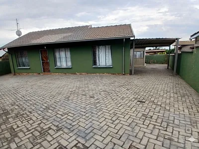 3 Bedroom House For Sale in Rustenburg - ngjm.webp