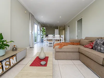 3 Bedroom Apartment For Sale in Port Elizabeth - HQsV.webp