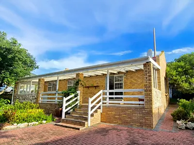 3 Bedroom House For Sale in Stilbaai West, Stilbaai - rsk3.webp