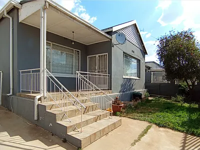 3 Bedroom House For Sale in Johannesburg - rUVD.webp