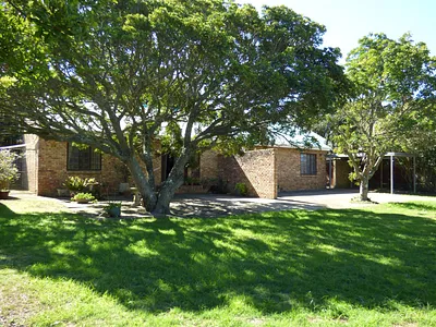 4 Bedroom House For Sale in Port Alfred - WrMx.webp