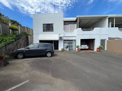3 Bedroom House For Sale in Umhlanga - 6znM.webp