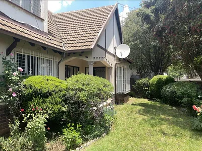 3 Bedroom House For Sale in Johannesburg - Py8N.webp