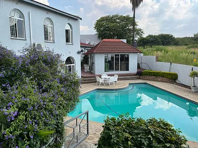 14 Bedroom House For Sale in Witbank - tzgj.webp
