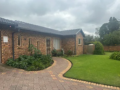 3 Bedroom House For Sale in Witbank - Gbkj.webp