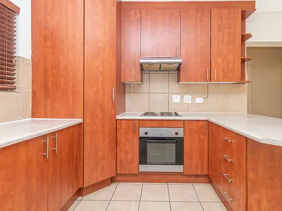 2 Bedroom Apartment For Sale in Randburg - rYF8.webp