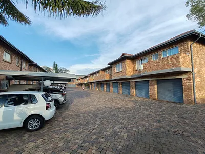 0.5 Bedroom Townhouse For Sale in Pretoria - fQgZ.webp