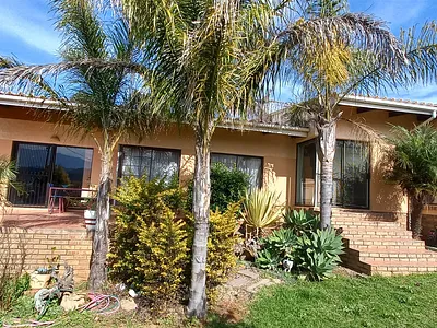 5 Bedroom House For Sale in Bonnievale - pA2u.webp
