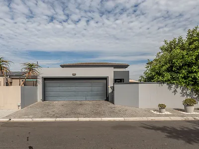 3 Bedroom House For Sale in Blouberg - Wde6.webp