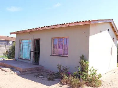 2 Bedroom House For Sale in Vredenburg - 3f6y.webp