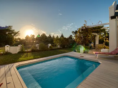 4 Bedroom House To Rent in Somerset West - oypz.webp