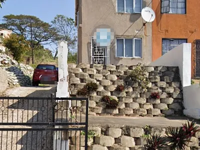 2 Bedroom House For Sale in Chatsworth - kYaf.webp