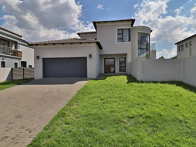 4 Bedroom House For Sale in Centurion - eCwz.webp