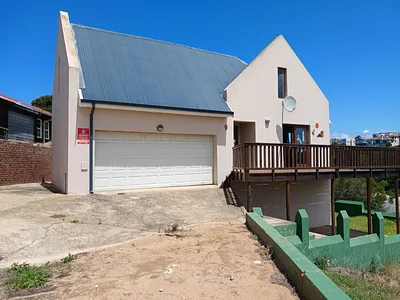 5 Bedroom House For Sale in Stilbaai West, Stilbaai - 8oSS.webp
