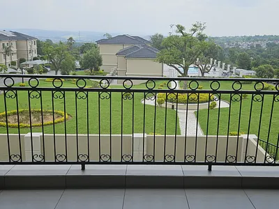 3 Bedroom Townhouse For Sale in Midrand - 1zf2.webp